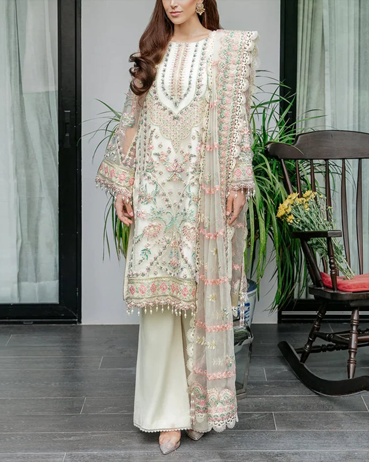 Round Neck Printed Lace Top And Pants Suit