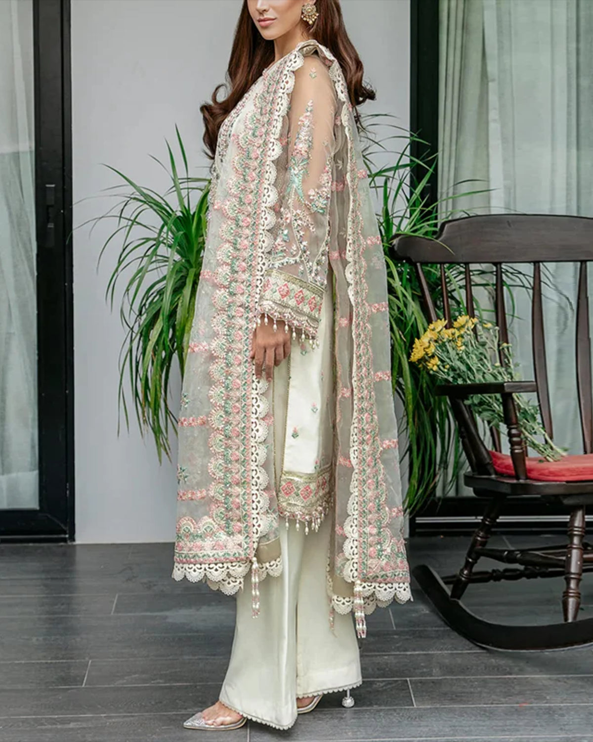 Round Neck Printed Lace Top And Pants Suit